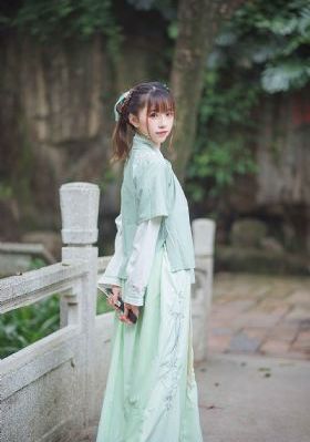 女大学生的沙龙室酷客_DVD高清完整版播放