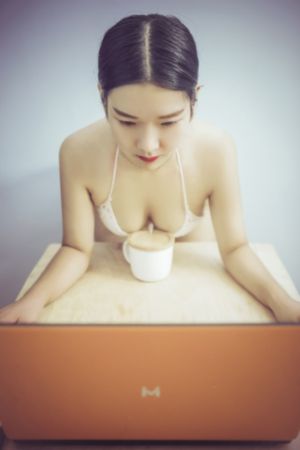 波多野结衣在线观看免费_DVD免费在线播放