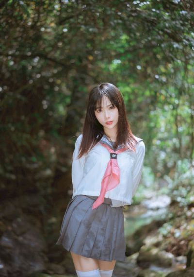 年轻的老师6免费观看_BD韩语全集免费播放
