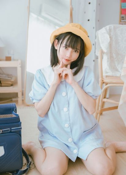 老头猛的挺进她莹莹的体导演是谁_超清免费播放